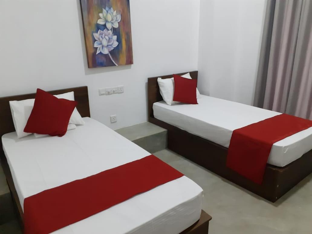 Everdew Kandy Rooms ภายนอก รูปภาพ