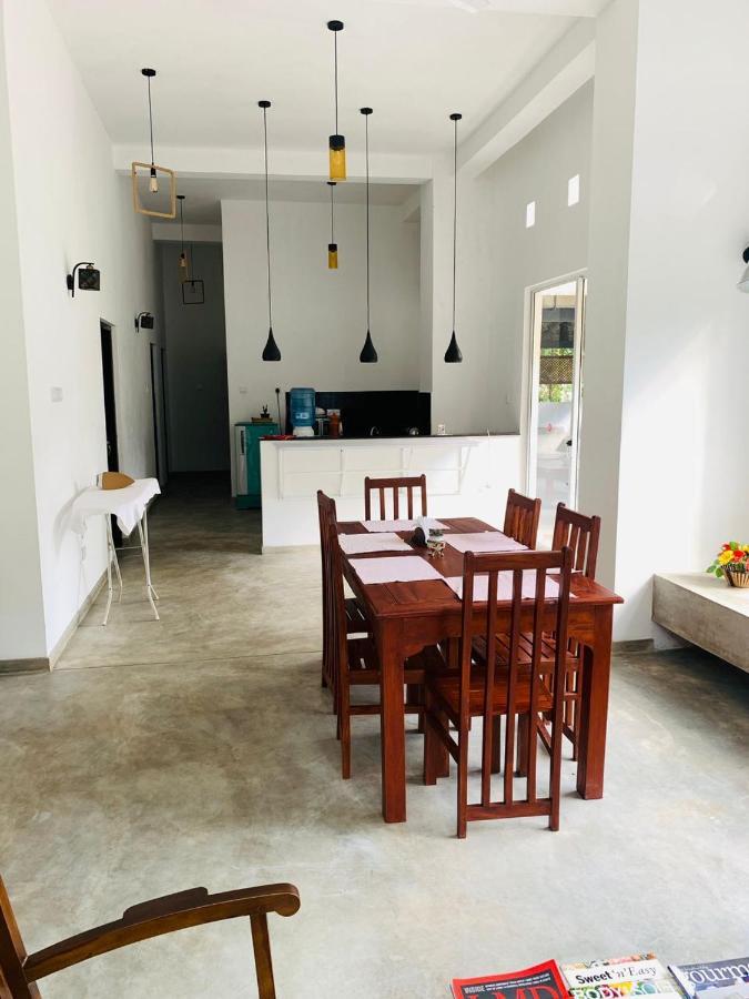 Everdew Kandy Rooms ภายนอก รูปภาพ