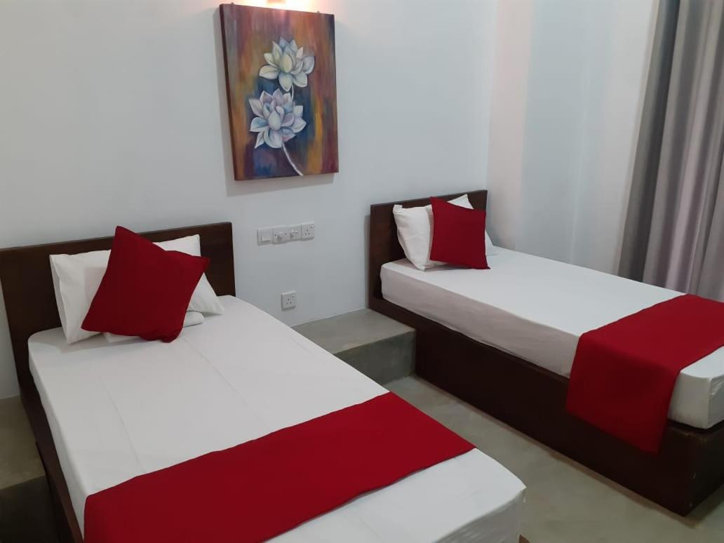 Everdew Kandy Rooms ภายนอก รูปภาพ