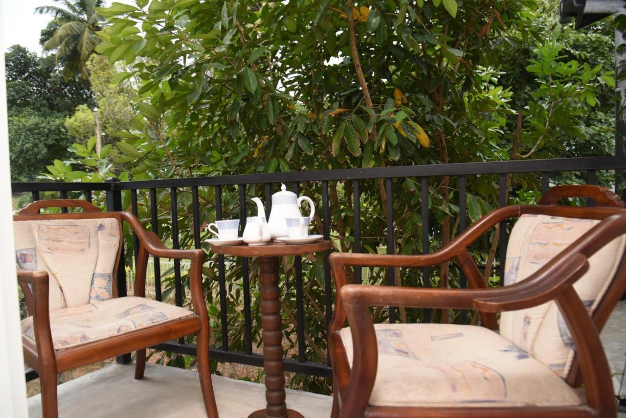 Everdew Kandy Rooms ภายนอก รูปภาพ
